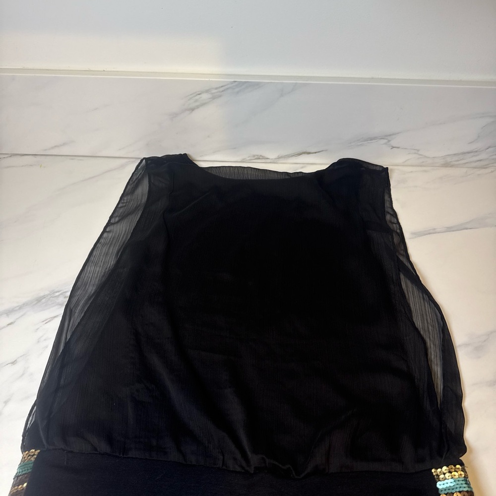 Beautiful cache sequin tank - Picture 6 of 8